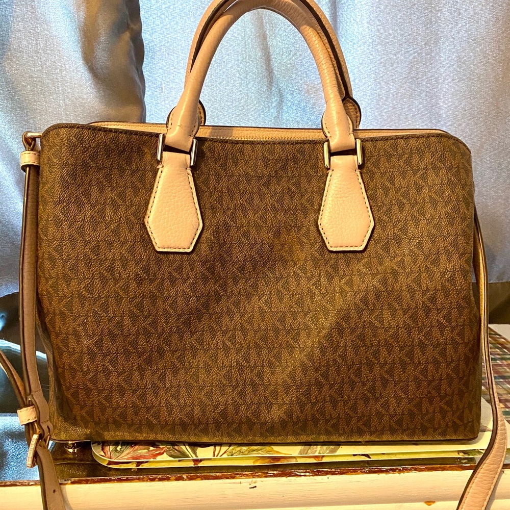 Michael Kors Purse - Picture 2 of 3